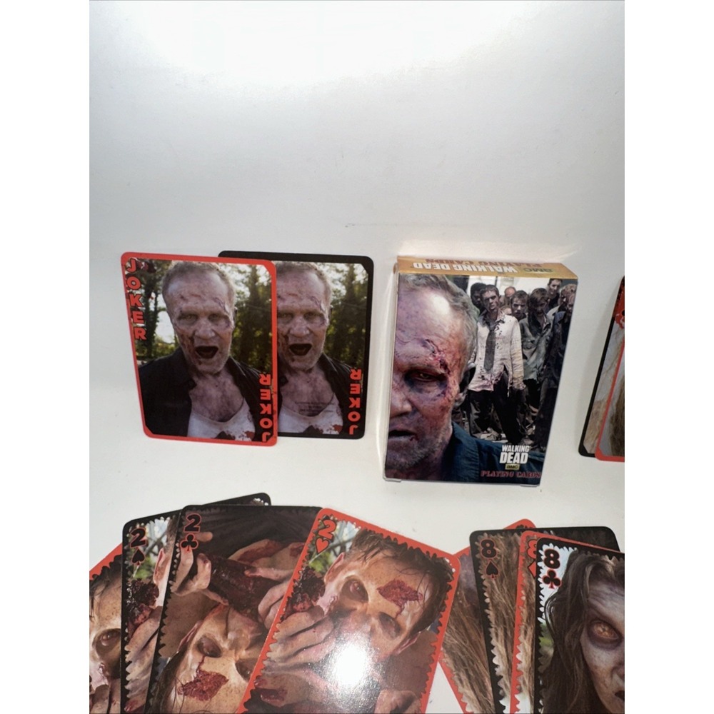 The Walking Dead AMC Playing Cards 2013 Cardinal Zombie Complete Deck 54 Cards